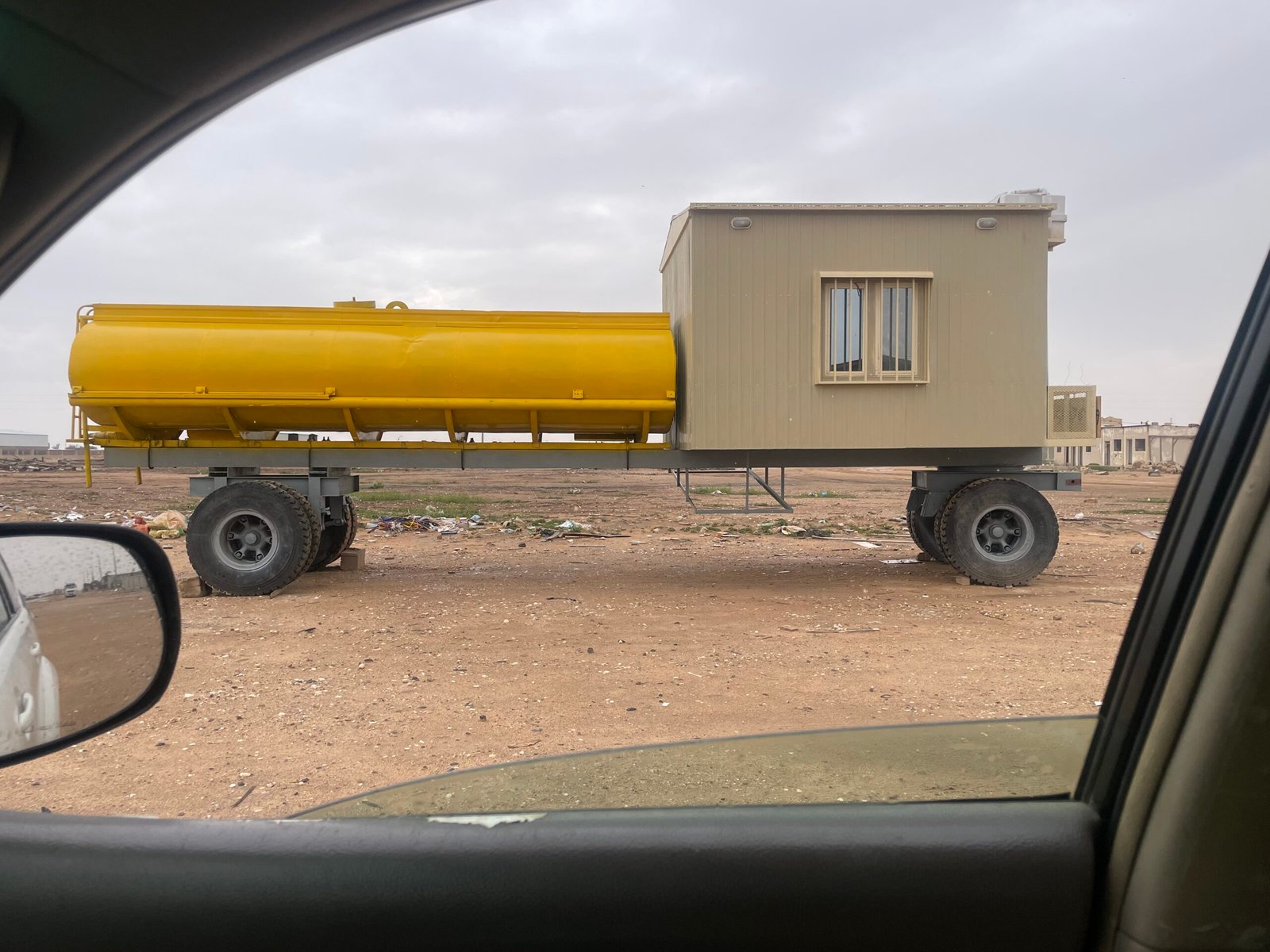 خزان ماء+ مطبخ